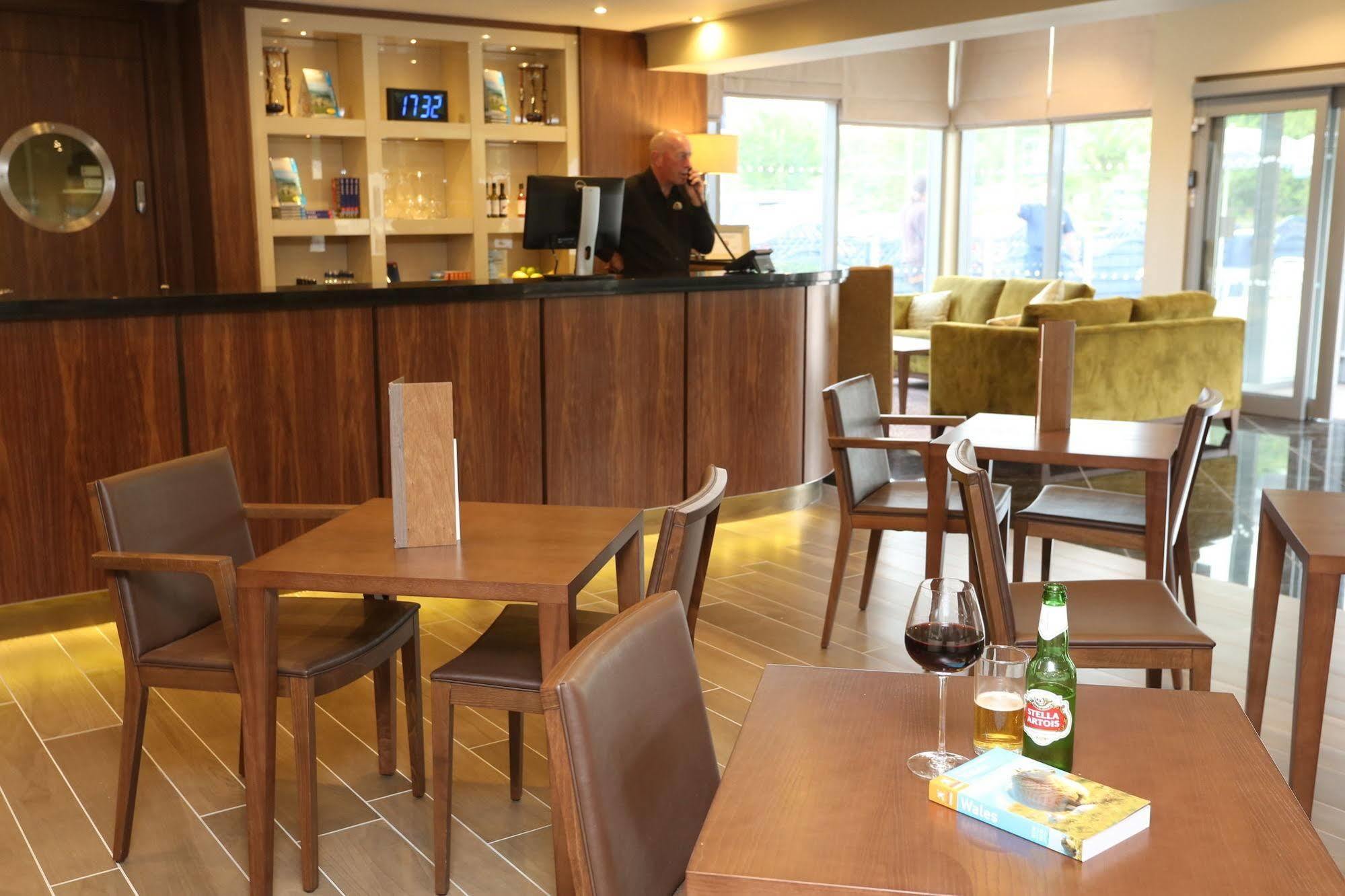 Best Western Pontypool Metro Hotel Экстерьер фото